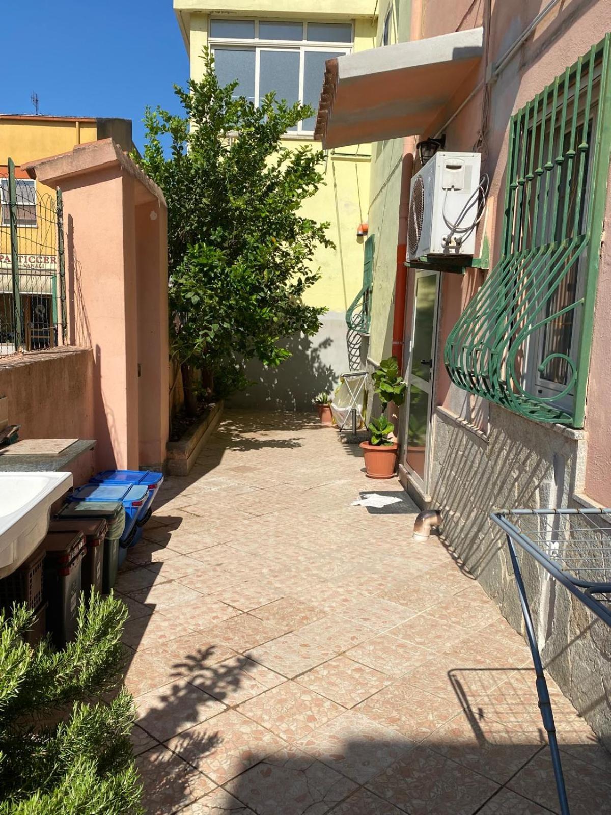 Lemon House Apartment Сасари Екстериор снимка